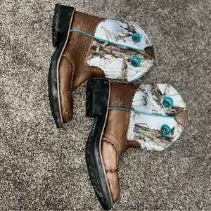 Ariat women’s western boots size 8